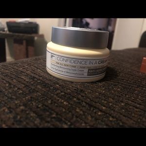 It Confidence in a Cream